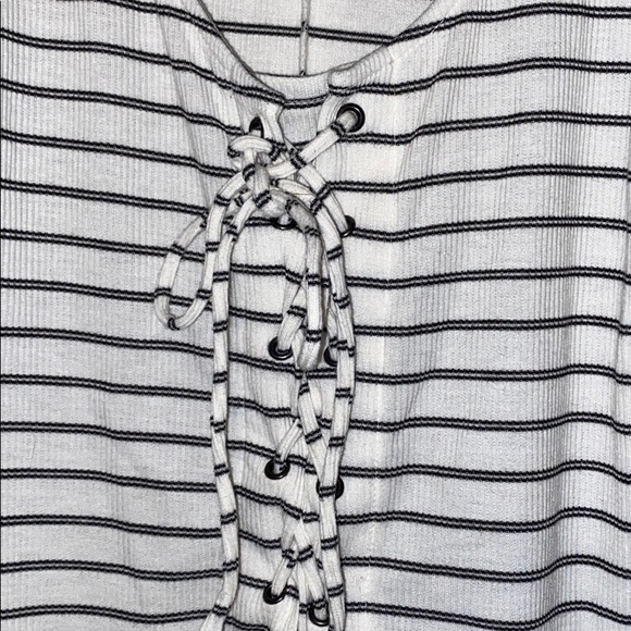 Aeropostale Black & White Striped Shirt - Picture 2 of 3